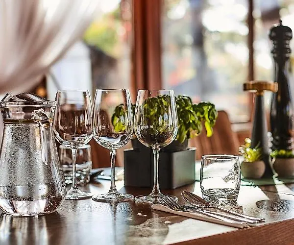 Sphinx Hotel Zabia Wola